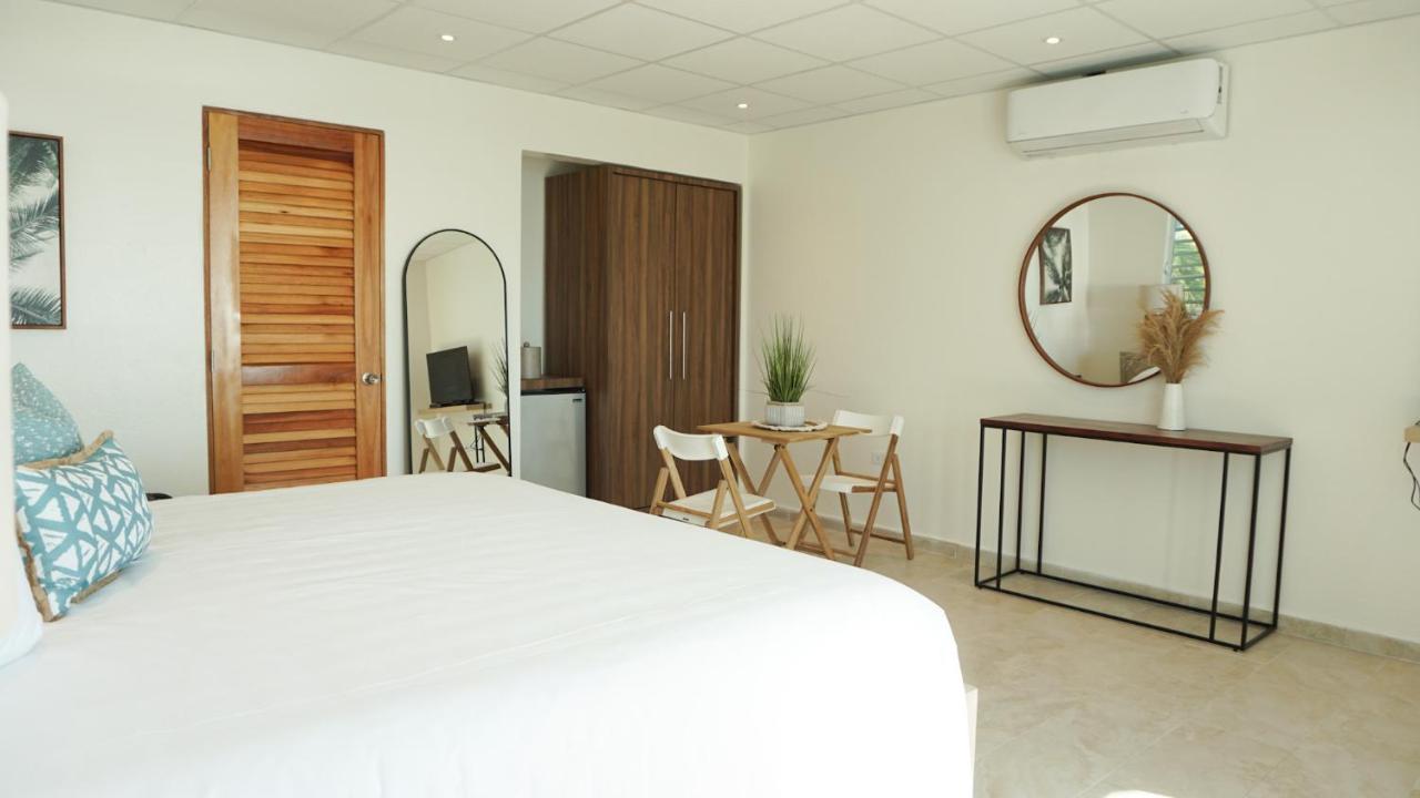 Tres Palmas By La Cambija Hotel Rincon Bagian luar foto